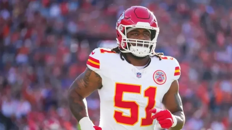 Chiefs Release Defensive End Mike Danna