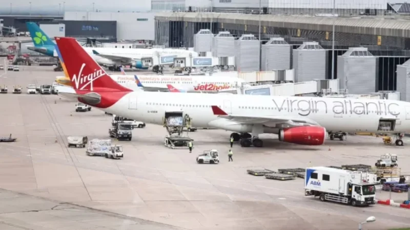 Hernando Storm Disrupts US Travel: Manchester Airport Flights Cancelled