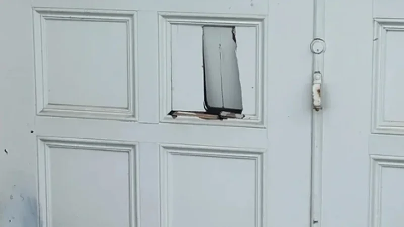 Marina Residents Assess Damage Post-SF F1 Event