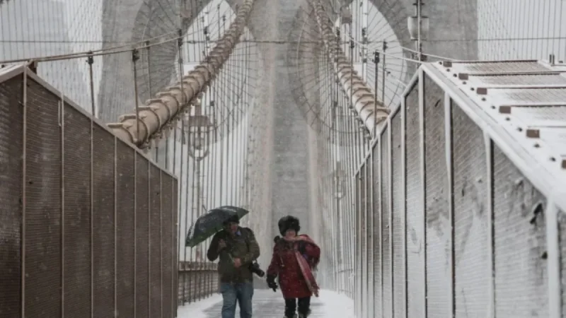 New York Mayor Mamdani Orders City Shutdown Amid Snowstorm
