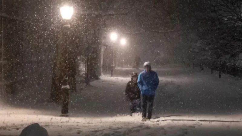 U.S. Snowstorm Update: Cyclone Bomb Brings Winds, Cancellations, Power Outages