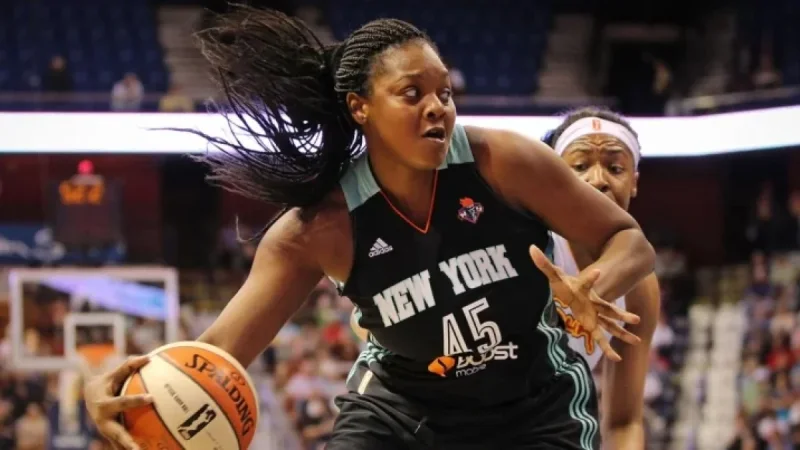 WNBA Champion Kara Braxton, 43, Dies in Atlanta Car Crash