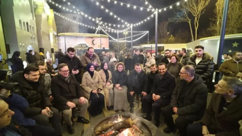 AK Parti İstanbul Hosts Iftar Program for Neighbors