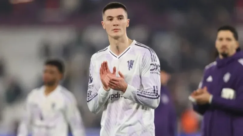 Benjamin Sesko Benched: Reasons for Absence in Man United vs. Everton Match
