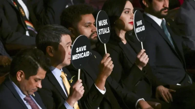 Democrats Urged to Actively Engage During State of the Union Address
