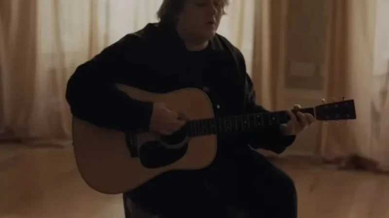 Lewis Capaldi’s “Survive”: An Emotionally Introspective Single