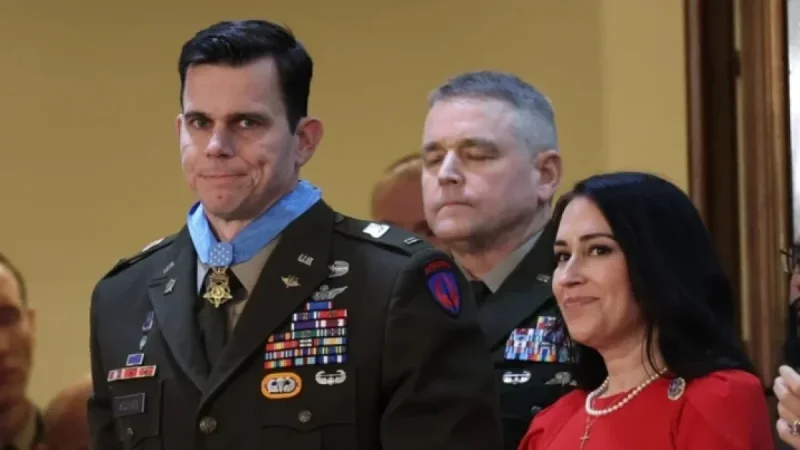 Trump Bestows Medal of Honor on Pilot for Maduro Raid