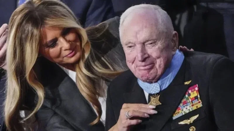 Trump Honors Two with Medals of Honor During State of the Union