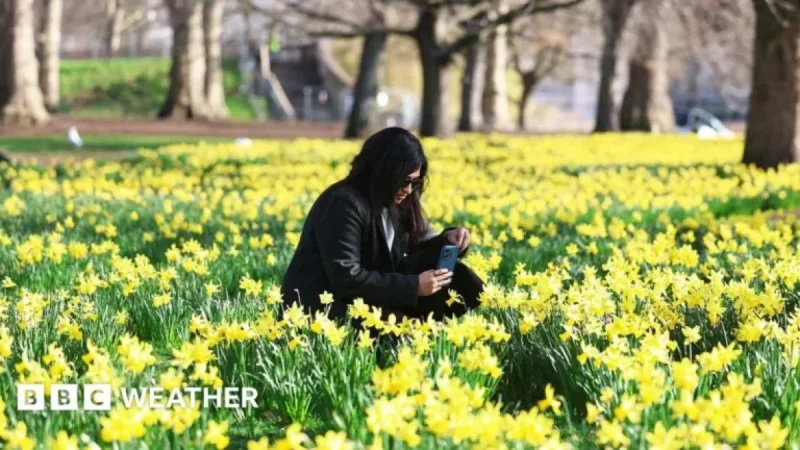 UK Experiences Warmest Day of Year as Temperatures Surpass 18°C