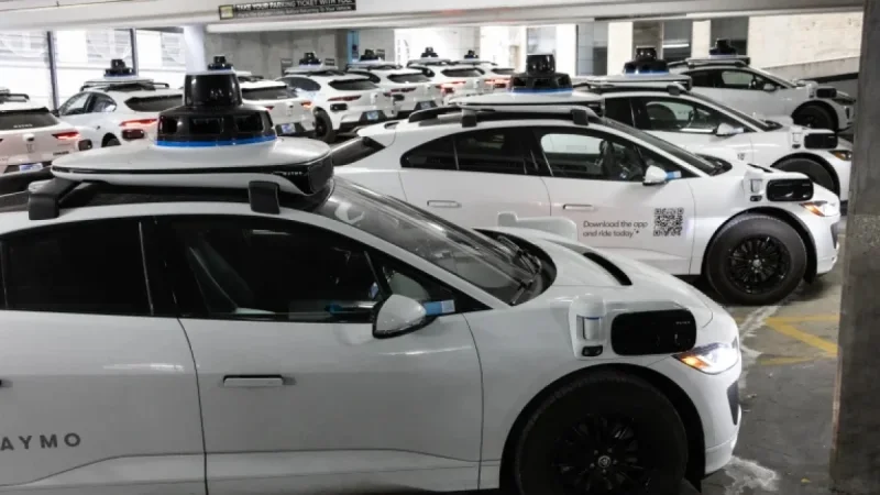 Waymo Tests Self-Driving Cars with Backup Drivers in Chicago