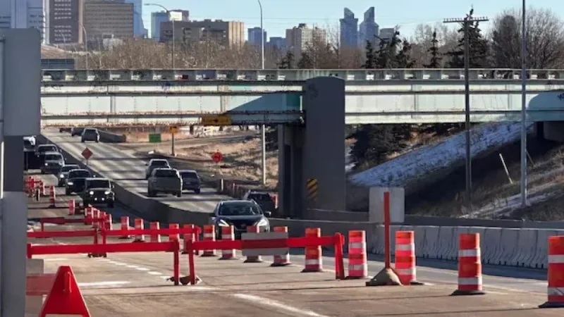 Calgary Mayor Asserts Oil Prices Irrelevant to Local Infrastructure
