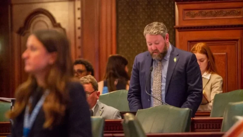 State Rep. Harry Benton Expelled from House Democratic Caucus – Capitol News Illinois