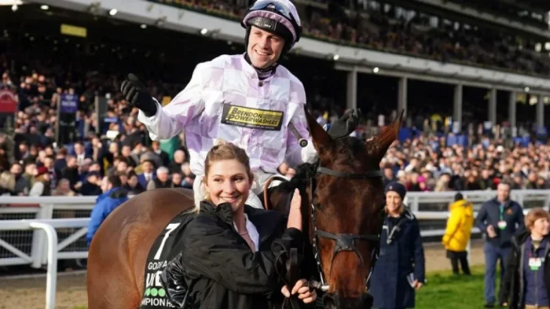 Golden Ace Shines in Racecourse Gallop Before Champion Hurdle at Cheltenham