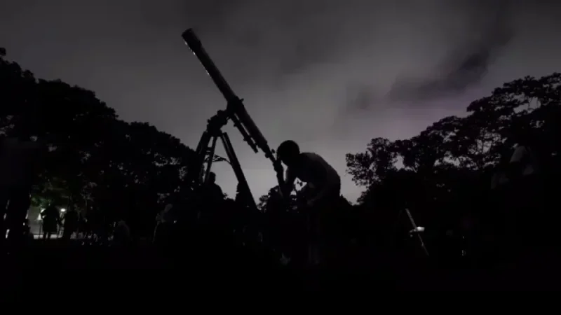 “How to View the Rare Alignment of Six Planets”