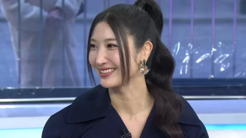 K-Pop Star Ejae Discusses Global Influence and Overcoming Stage Fright