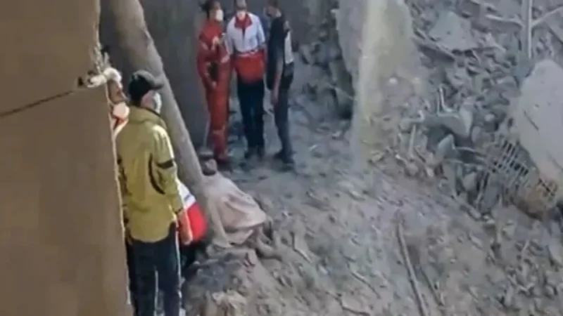 Live Updates: Strikes Hit Iran