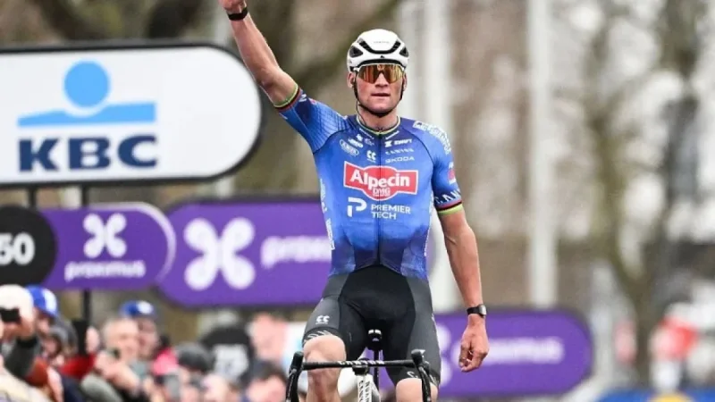 Solo Attack Triumphs in Eventful Men’s Omloop Het Nieuwsblad