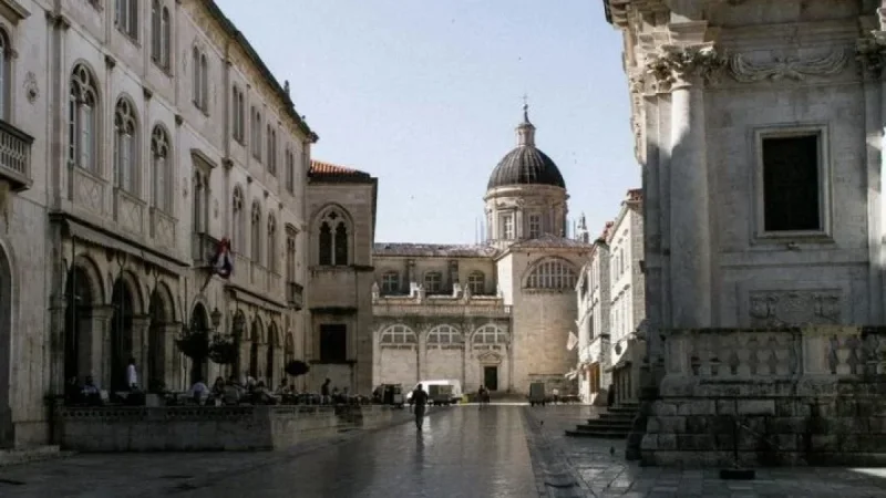 Ancient Sarcophagus Unearthed in Central Dubrovnik