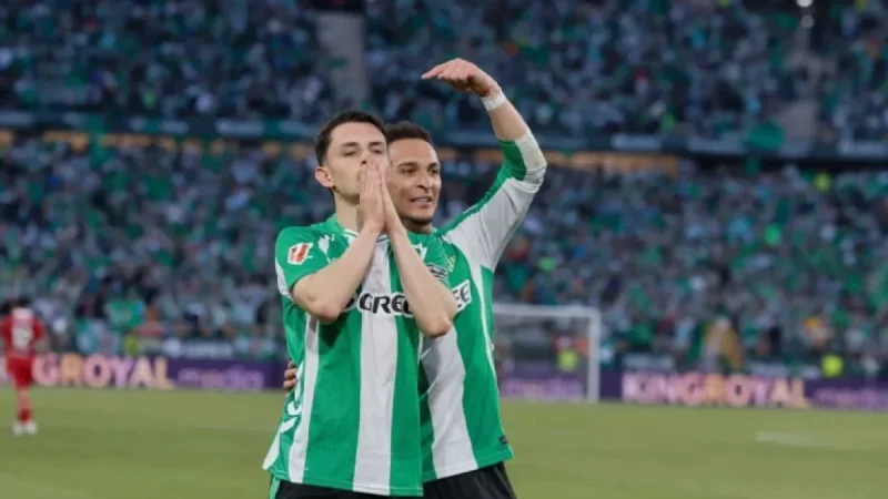 Betis and Sevilla Draw in Heated Derby; Fidalgo Scores