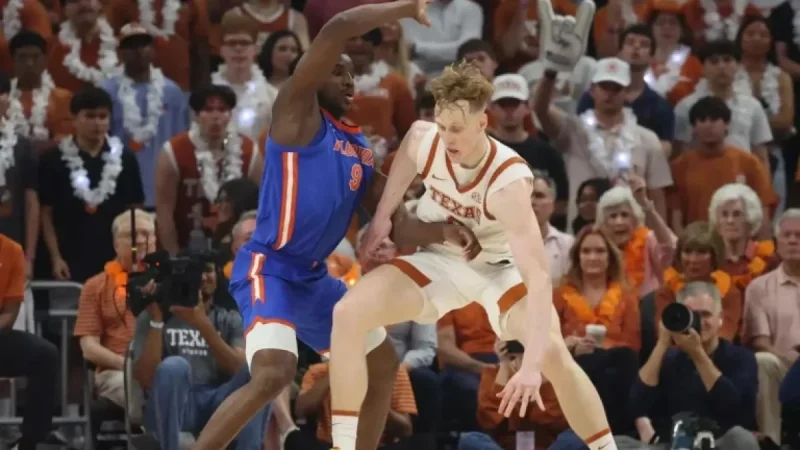 Rueben Chinyelu Joins Naismith Defensive Player of the Year Team