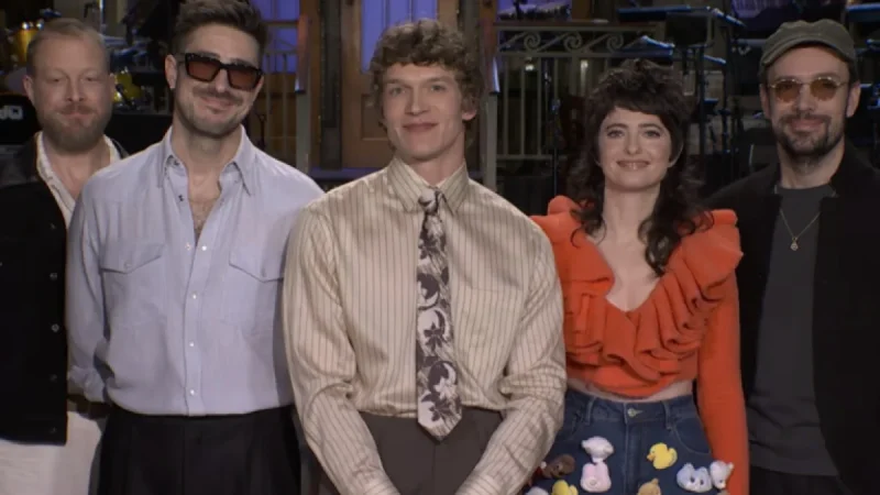 ‘SNL’ Star Compares Connor Storrie Rivalry to Mumford & Sons Relationship