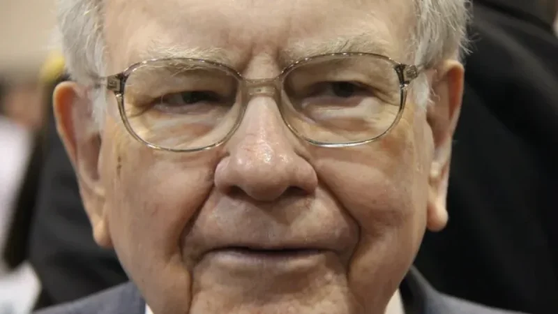 Warren Buffett’s $373 Billion Warning Stuns Wall Street