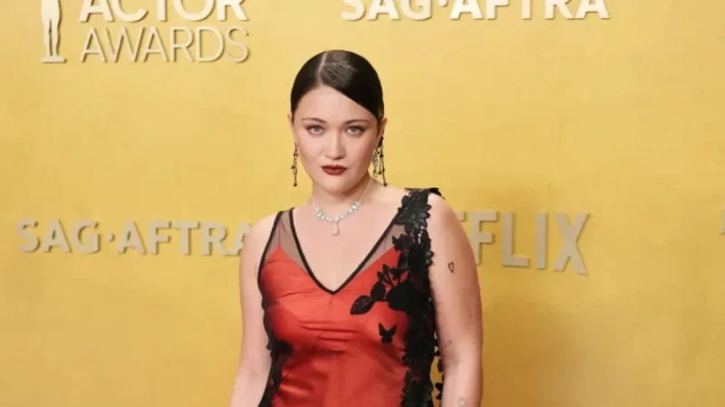 Isa Briones Dons Vintage at 2026 SAG Awards, Ditching Scrubs