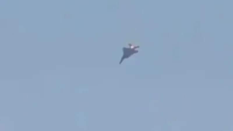 Video Captures US F-15 Fighter Jet Ablaze After Kuwait Crash