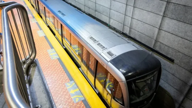 Montreal Metro Service Halted on Green Line