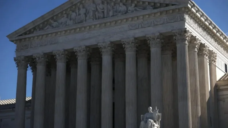 Supreme Court Halts N.Y. Congressional Map Redraw, Boosting GOP