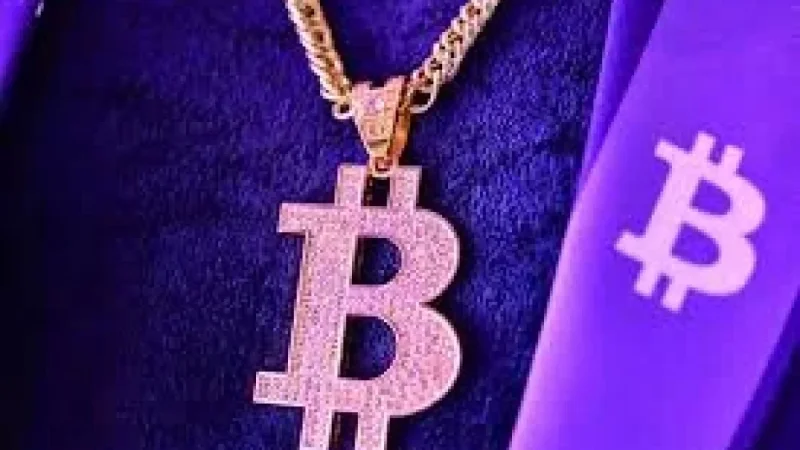 Bitcoin rallies above $71,000 as safe-haven debate intensifies