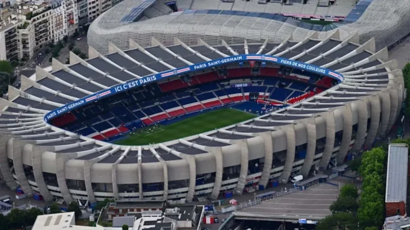 Joao Pedro: Ticket rules, PSG postponement and the face-grab that won’t go away