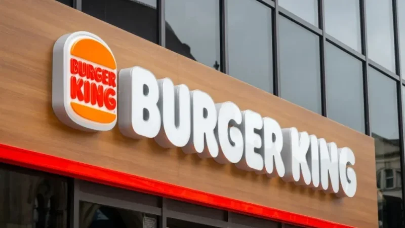 Burger King CEO Criticizes McDonald’s by Demonstrating Proper Burger Eating