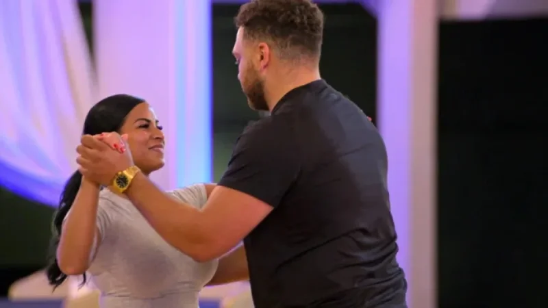 Devonta Love Is Blind: 5 Signals Brittany Wicker’s Dress ‘Manifesting’ Became a Pressure Test