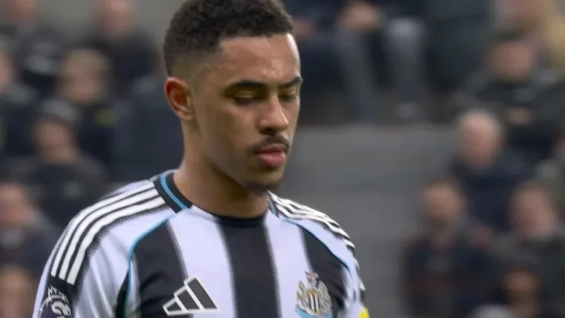 Jacob Ramsey’s red-card flashpoint: 3 calls in added time that reshaped Man United vs Newcastle