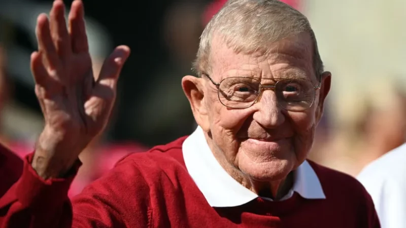 Lou Holtz Cause of Death: Notre Dame Legend Dies at 89 on March 4, 2026