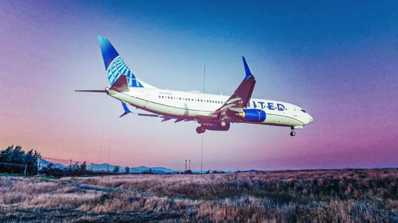 United Airlines May Remove Passengers for Ignoring Headphone Policy