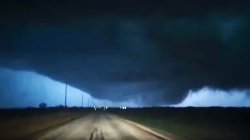 Oklahoma Tornado: Mother and daughter killed as severe storms slam northern Oklahoma
