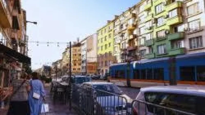 Weather Today: Bulgaria Friday Forecast — Sunshine West, Clouds and Light Rain East