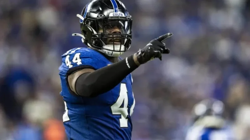 Colts Trade Linebacker Zaire Franklin to Packers for Defensive Tackle Colby Wooden