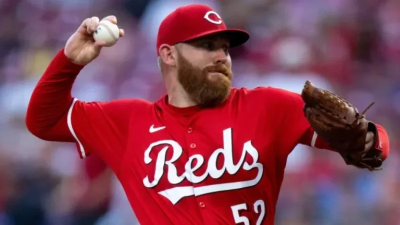 Nationals Sign Pitcher Zack Littell