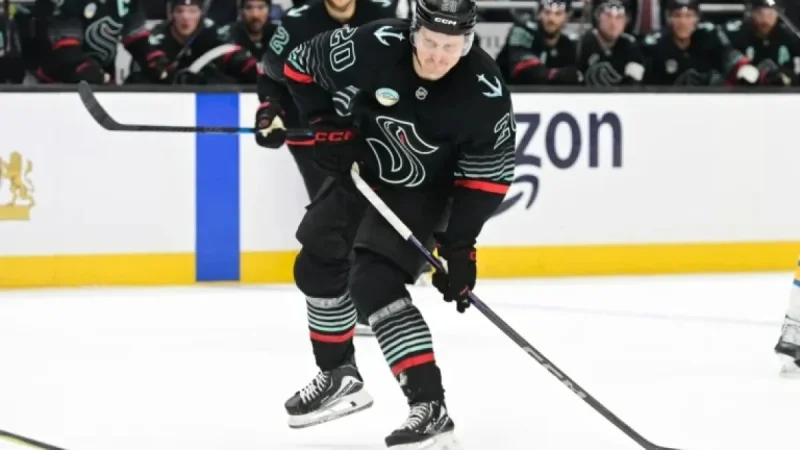 Shane Wright as NHL Trade Deadline Heats Up