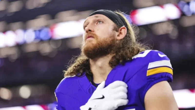 Vikings Restructure T.J. Hockenson’s Contract