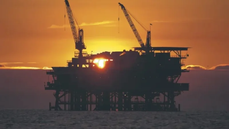 Ftse 100 at a Crossroads as Gulf Fighting Sends Oil Soaring — Traders Face Hard Choices