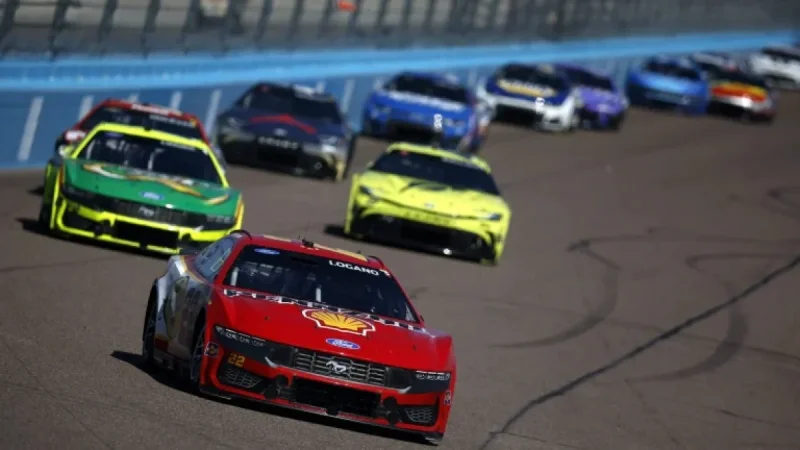 Joey Logano and the Phoenix pileup: 3 moments that turned Stage 3 into a flashpoint
