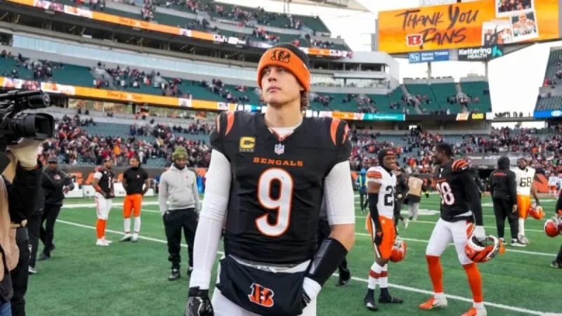 NFL Star Joe Burrow Spotted with Jessica Alba at Las Vegas Casino