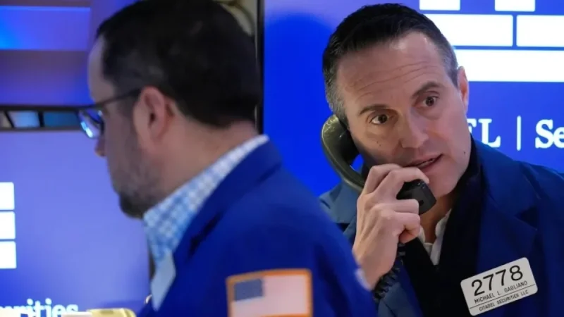 Uso Stock Shock: 6 Market Signals as Oil Surges and Jobs Weaken
