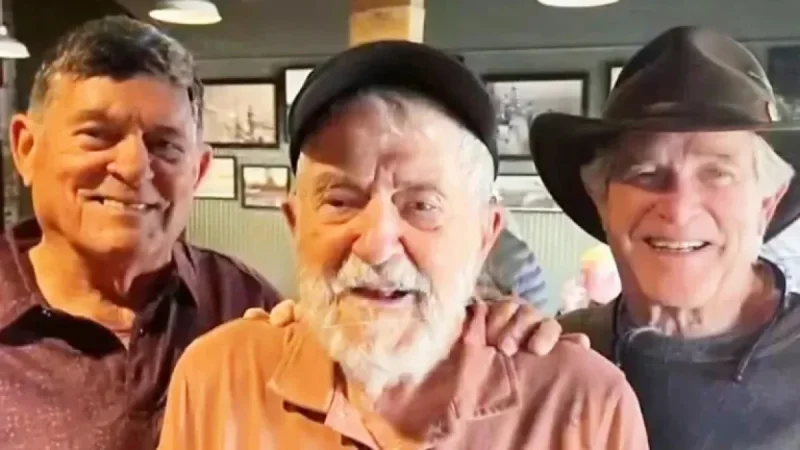 Alabama Father, 99, and Son, 80, Fulfill Long-Awaited Free Oysters Promise