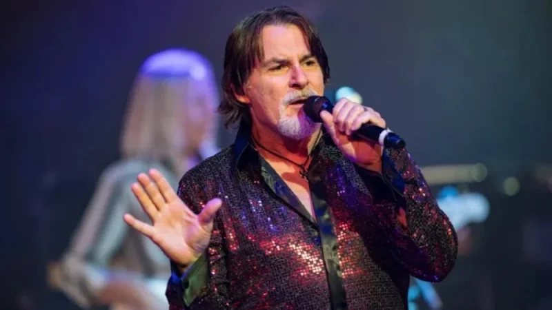 Boston Rock Band Singer Dies at 60