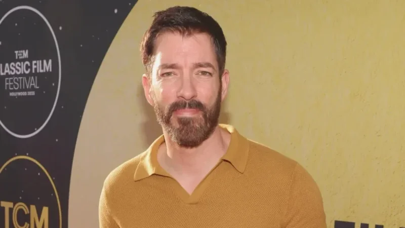 Drew Scott’s Family Moments as 2026 Opens: Rare Carousel Puts Parker & Piper Front and Center